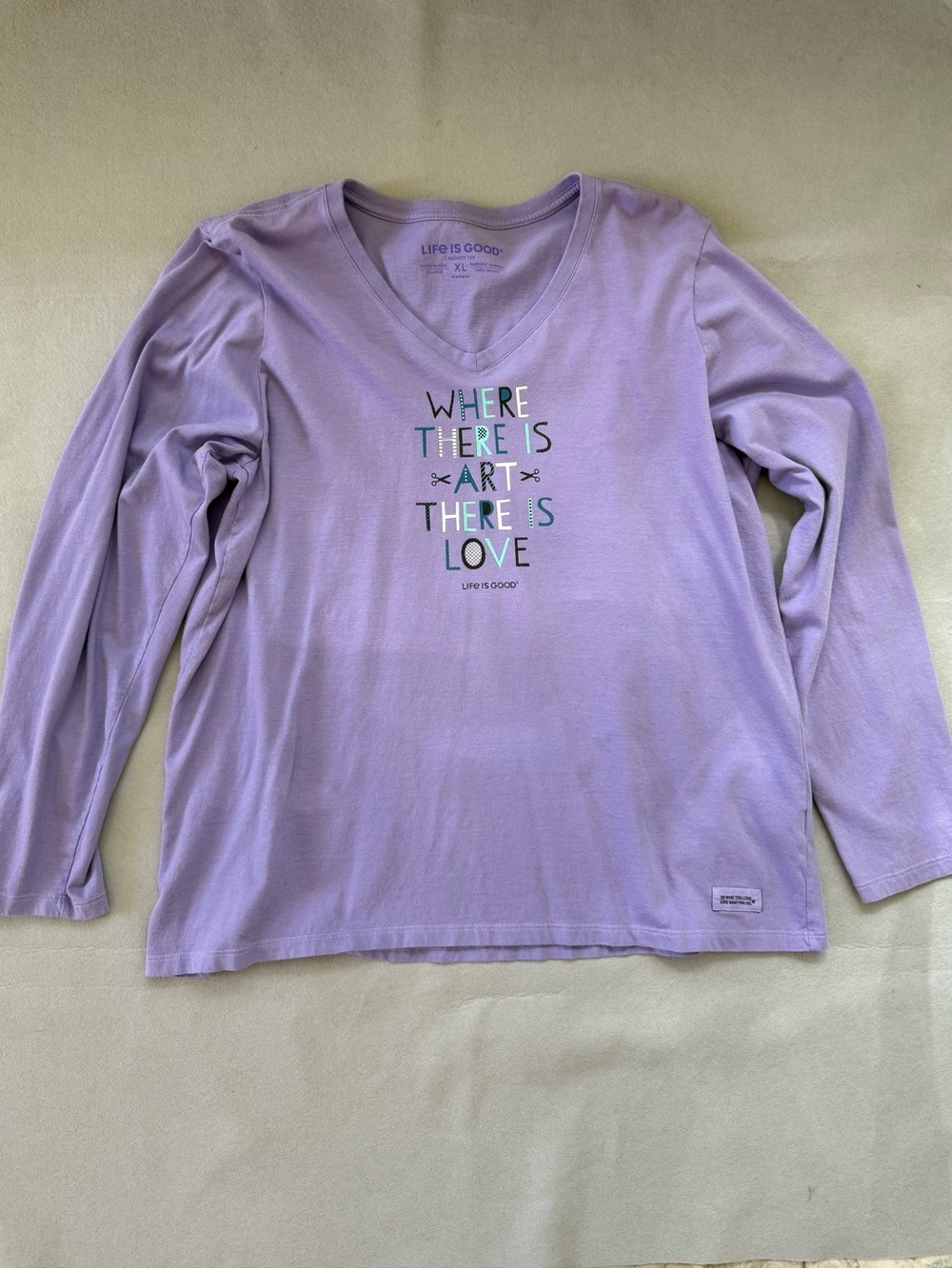 Life Is Good Where There is Art There is Love Women’s LS V-Neck Crusher Tee - XL